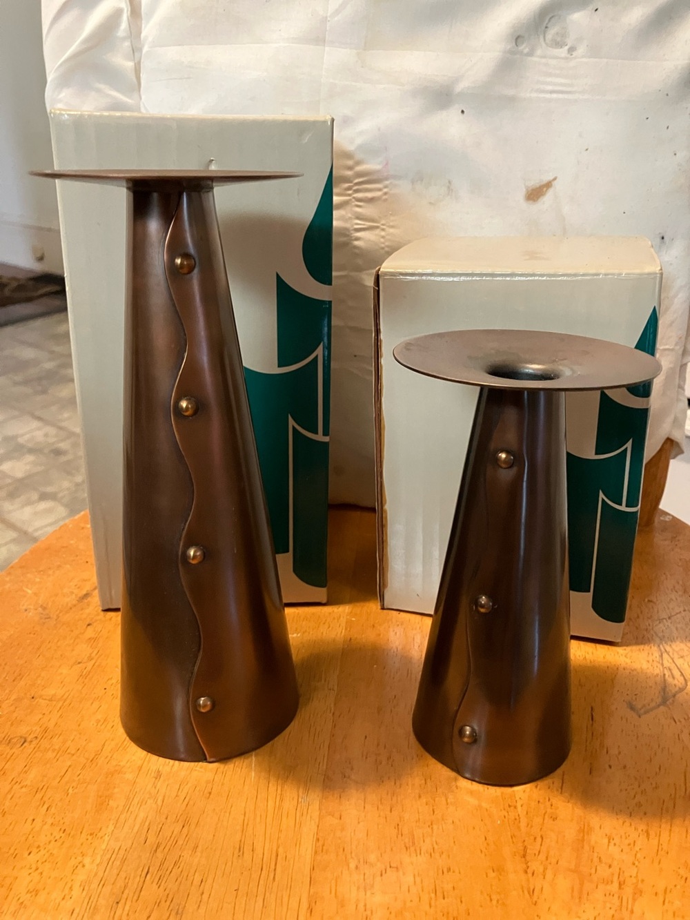 New.  Set of 2. Partylite copper stands for pillar candles with swirl design - Picture 1 of 9